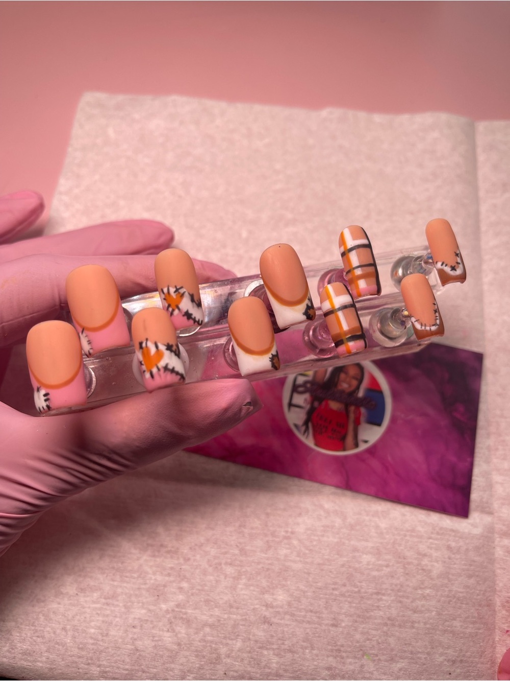 Plaid Press-On Nail Set - Picture 2 of 8